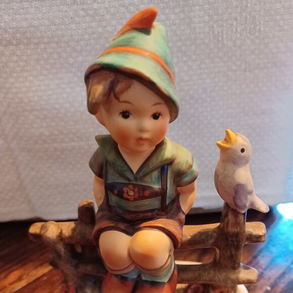 3 Hummels on fence+1 Adoration - Picture 3 of 10